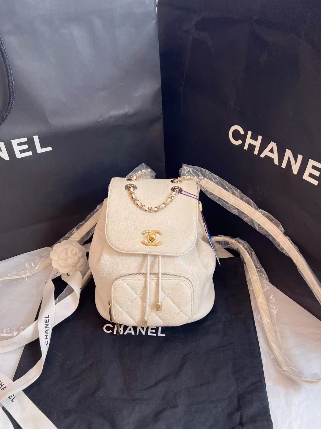 普拉达包包回收价格揭秘，你知道吗？